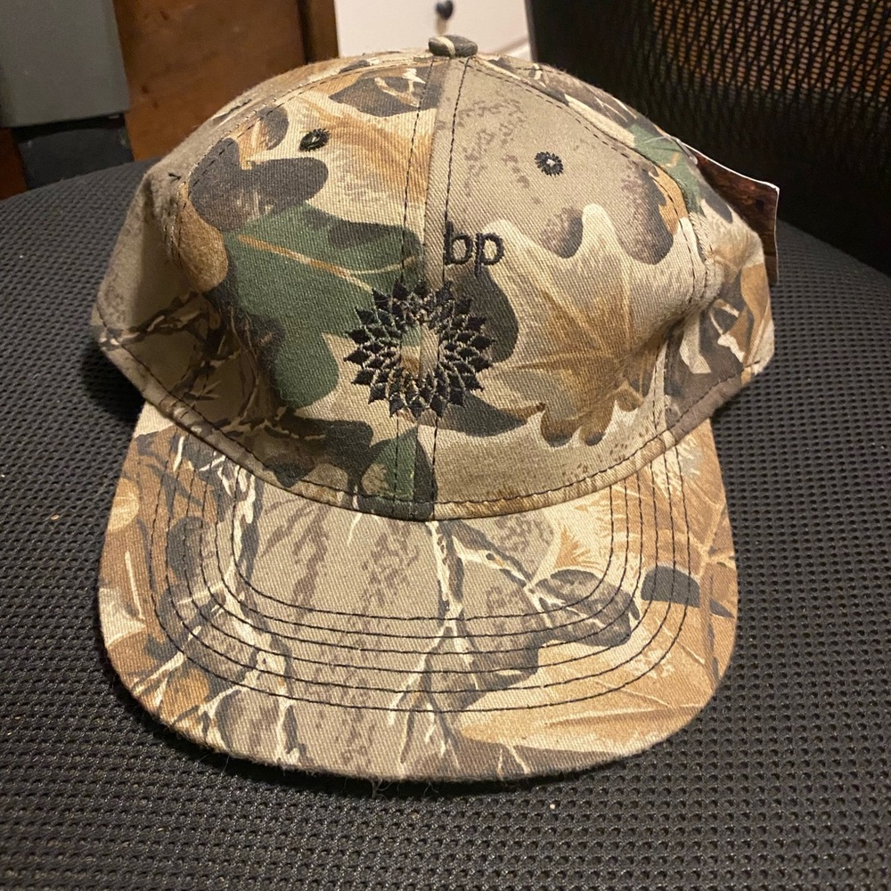 BRAND NEW WITH TAGS 1980s CAMO HUNTING HAT